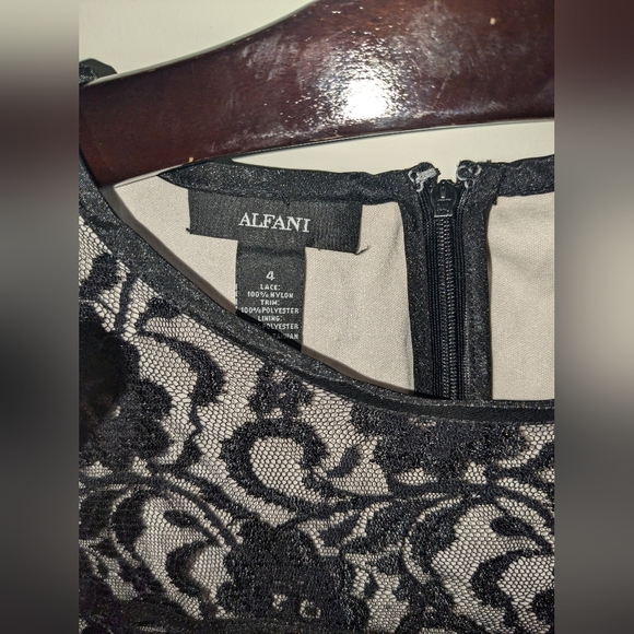 Women's Alfani Dress Size 4 - Picture 2 of 5